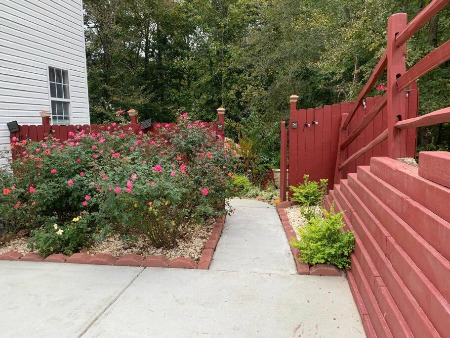 Entire Apartment Suite Family Singles Couples Nurses Dinners Business Meetings Lithonia Exterior photo