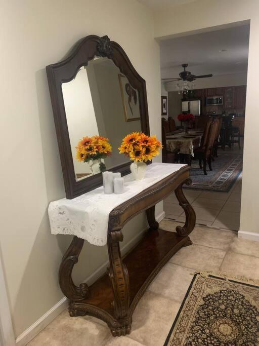 Entire Apartment Suite Family Singles Couples Nurses Dinners Business Meetings Lithonia Exterior photo