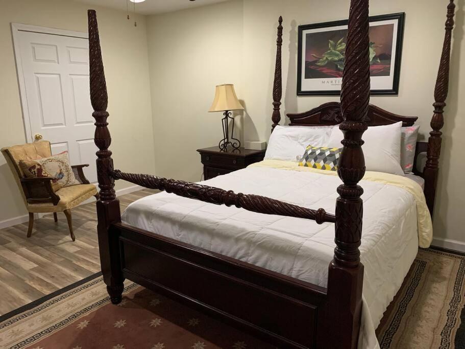 Entire Apartment Suite Family Singles Couples Nurses Dinners Business Meetings Lithonia Exterior photo
