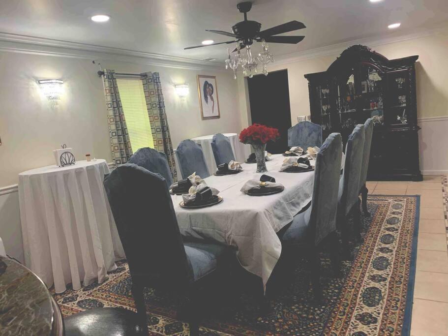 Entire Apartment Suite Family Singles Couples Nurses Dinners Business Meetings Lithonia Exterior photo
