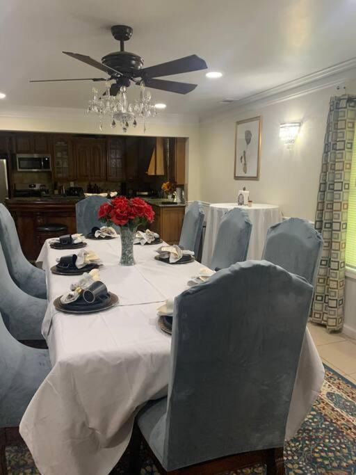 Entire Apartment Suite Family Singles Couples Nurses Dinners Business Meetings Lithonia Exterior photo