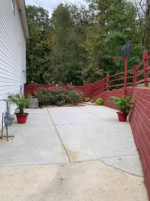 Entire Apartment Suite Family Singles Couples Nurses Dinners Business Meetings Lithonia Exterior photo